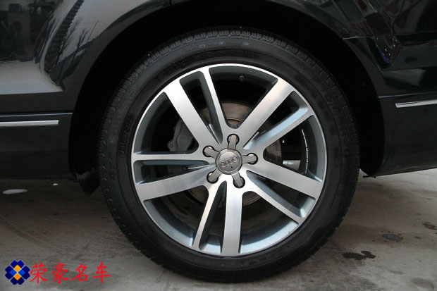 µQ7 2010 3.6 FSI quattro  
ؼ: