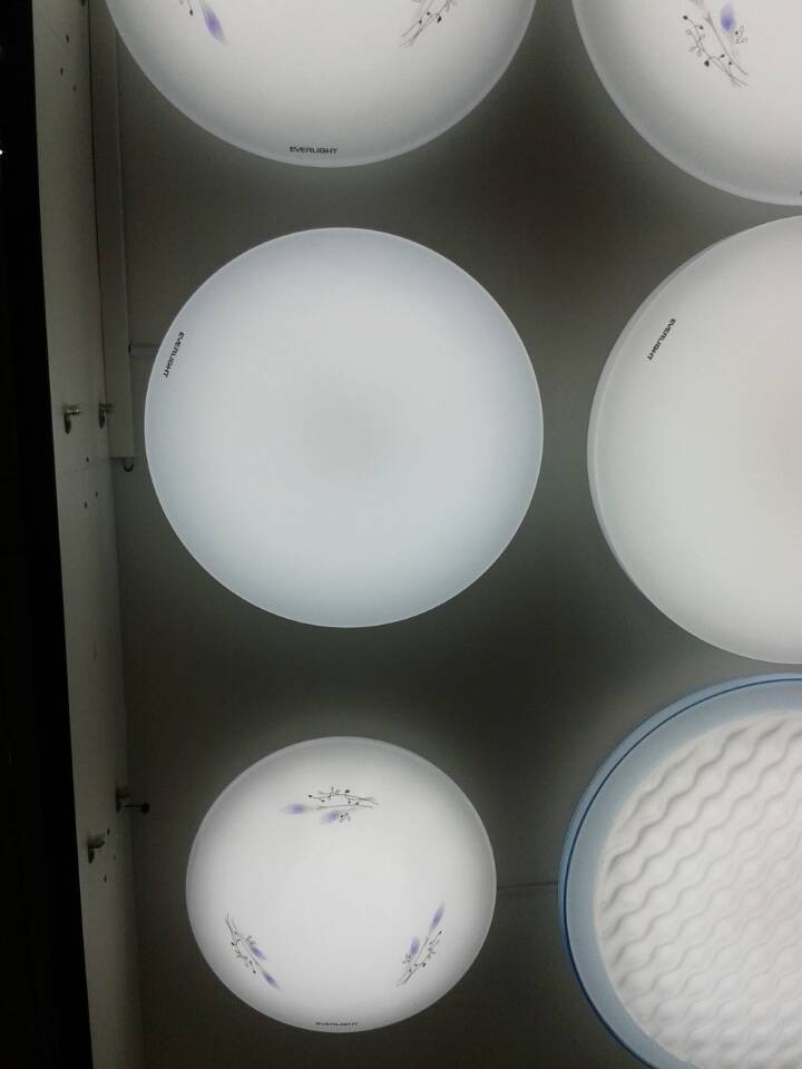 LED������ �����Ʊ��� �������¹����� 
�ؼ���: