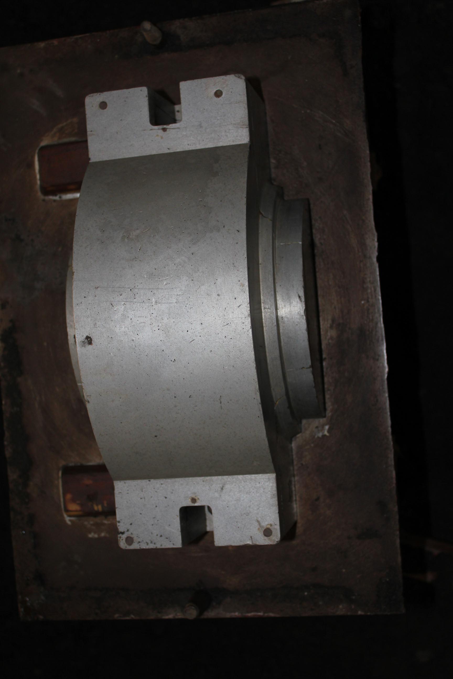 ӦͲʹɰ HT150/200QT400/4 
ؼ: