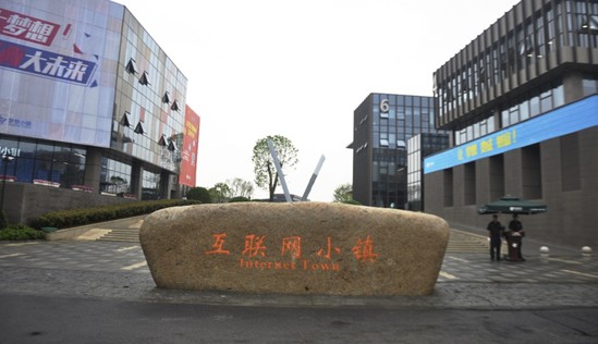 ��������յ���פȫ���׸�������С�� ��ڵ��100��� 
�ؼ���: